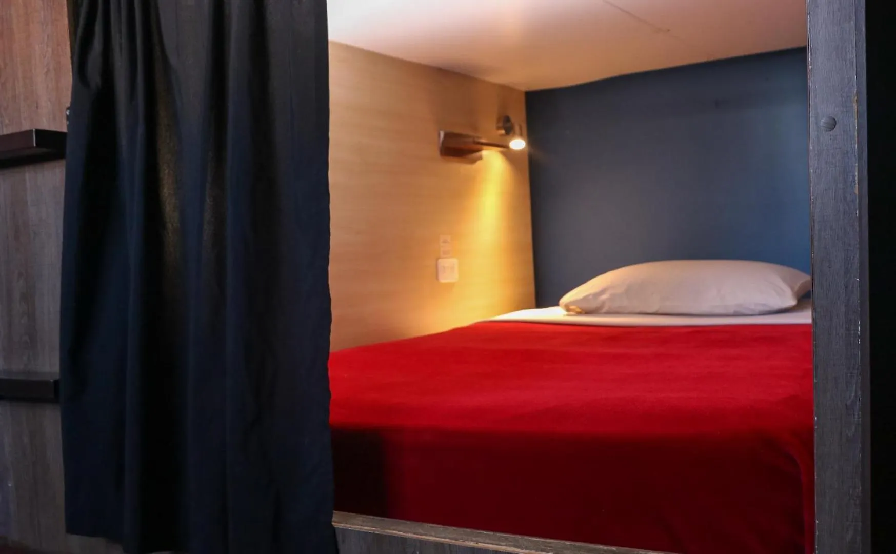 Blue House Youth Hostel Quito