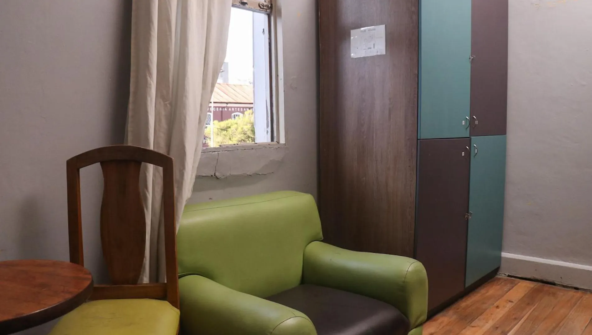 Blue House Youth Hostel Quito