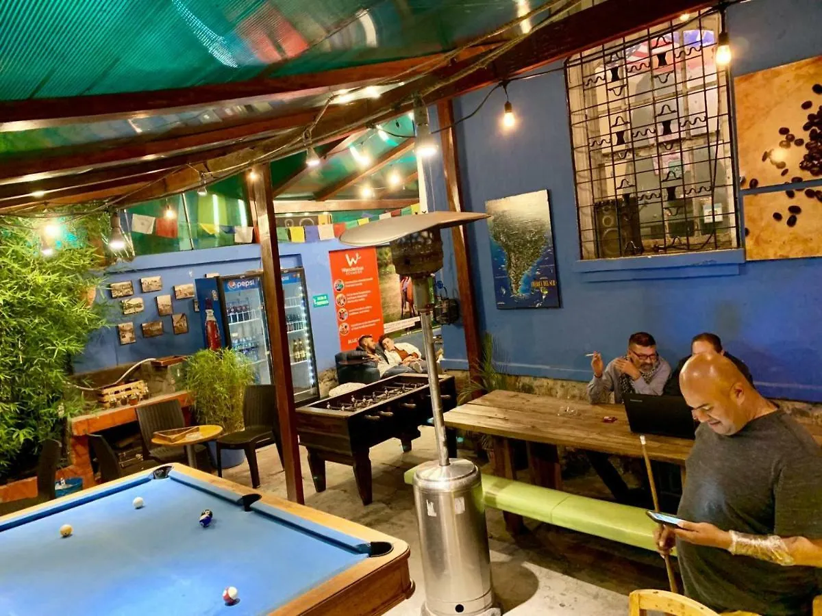 Blue House Youth Hostel Quito